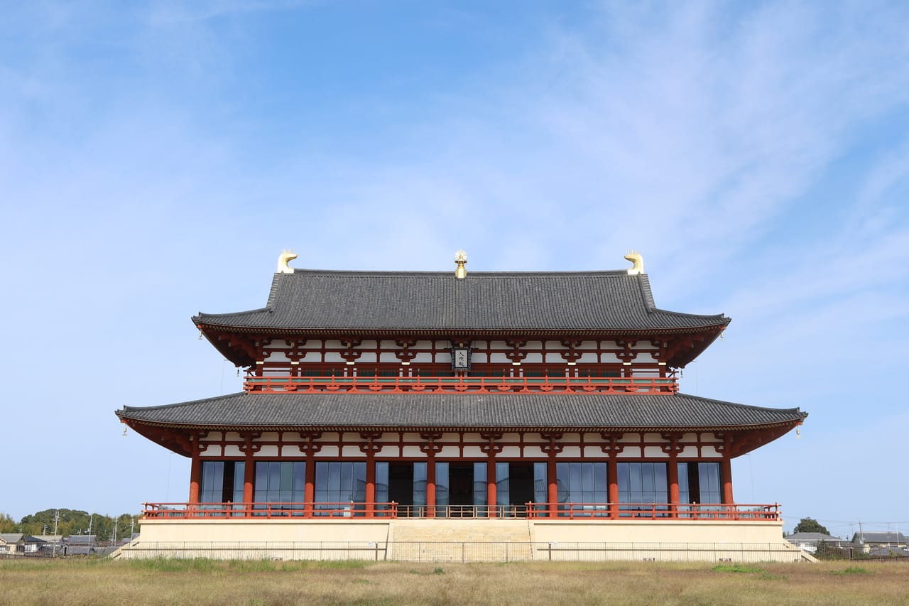 大仏さまと鹿、ならまちの町家。奈良の魅力を巡る旅