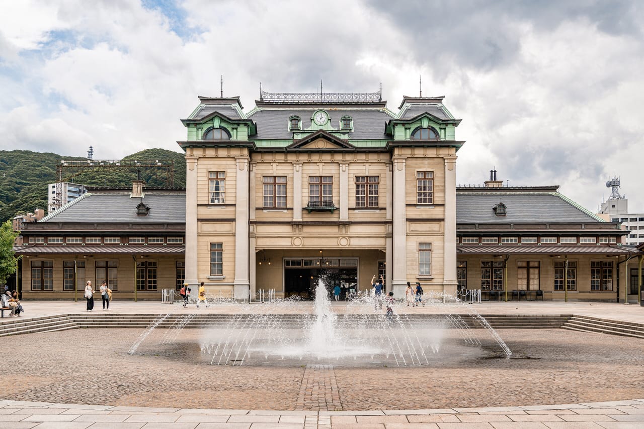旧門司三井倶楽部と出光美術館、大正ロマン建築をめぐるアート散策