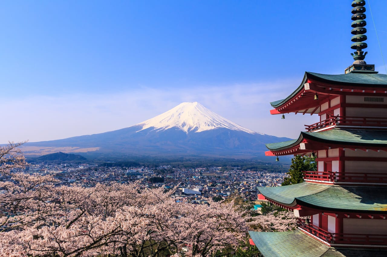 もみじ回廊と富士山。河口湖の紅葉と絶景をめぐる日帰り旅