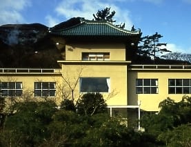 登山電車で紅葉の箱根へ。大涌谷・芦ノ湖をめぐる秋旅