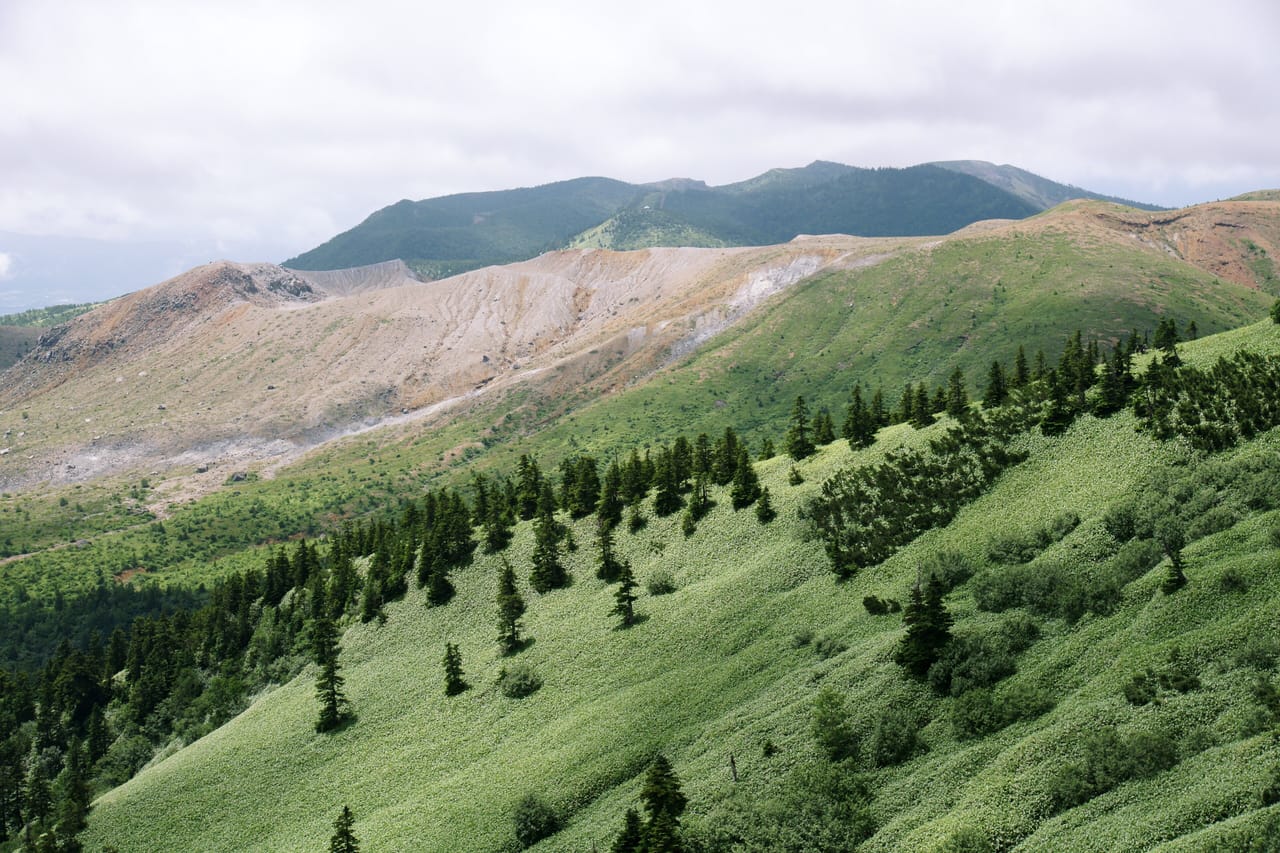 草津白根山のふもとと西の河原、自然を満喫する草津1泊2日