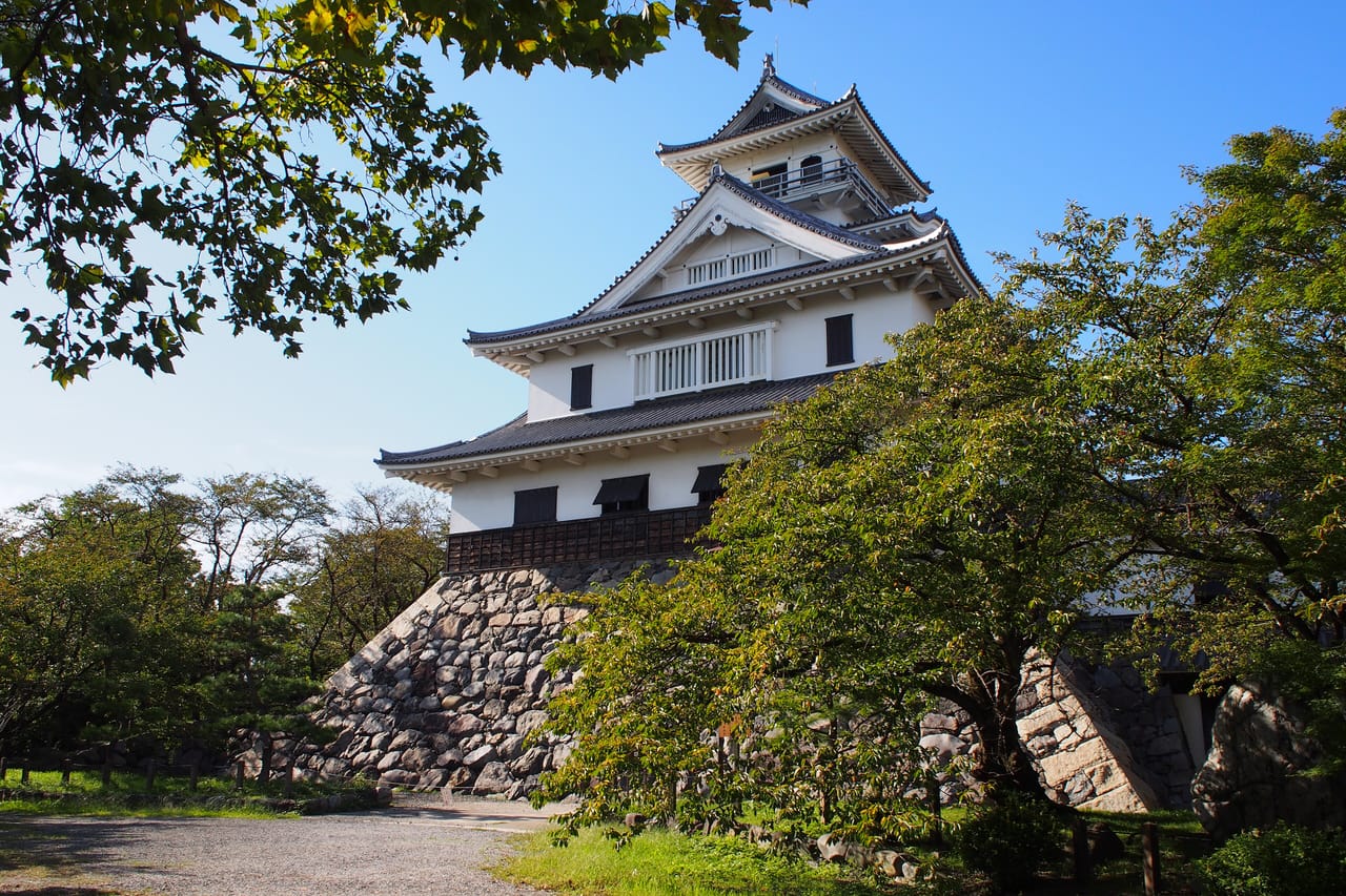 長浜城と黒壁スクエア、豊臣秀吉ゆかりの城下町を歩く日帰りプラン