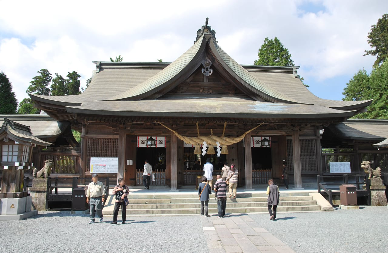 阿蘇神社と一の宮門前町、火の国の信仰と参道グルメの1泊2日